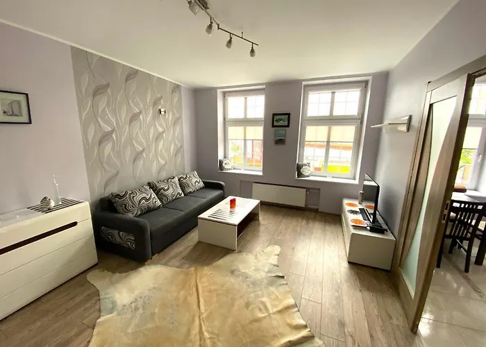 Gdanskie - - Dluga Z Widokiem Na Ratusz I Nad Motlawa *